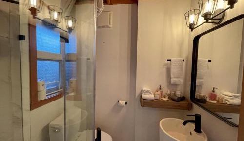 One-Bedroom Holiday Home