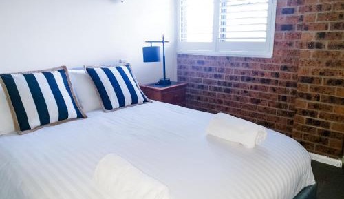 One-Bedroom Apartment with Views