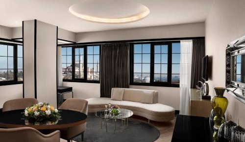King Suite with Panoramic View