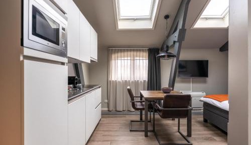 Medium Studio with Kitchen