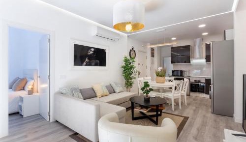 Four-Bedroom with Terrace IV