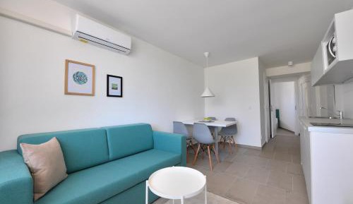 Comfort One-Bedroom Apartment with Balcony