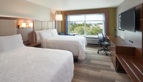Standard Queen Room with Two Queen Beds