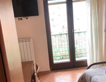 Standard Single Room with Shared Bathroom