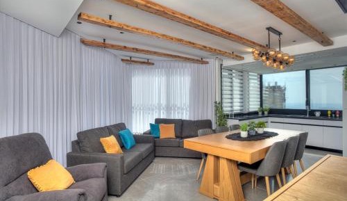 One-Bedroom Apartment (6 Adults)