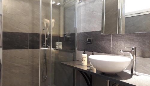 Double or Twin Room with Private Bathroom