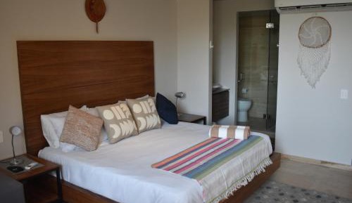 Luxury Suite with Garden View Private Balcony