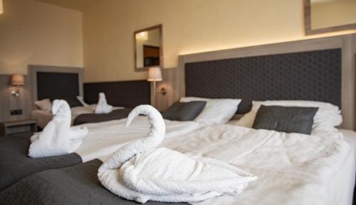 Deluxe Double Room with Extra Bed