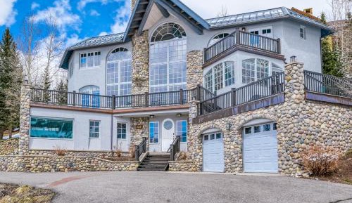 Four bedroom holiday home 