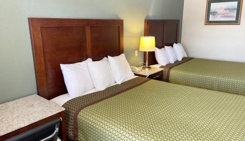 Queen Room with Two Queen Beds - Non-Smoking