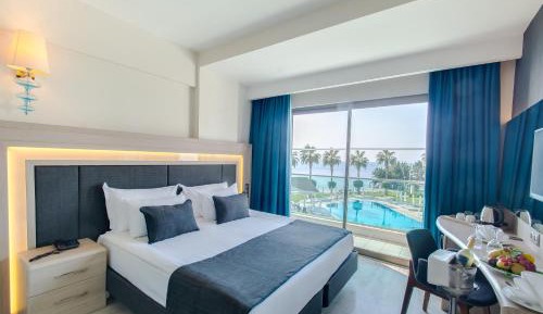 Standard Double or Twin Room with Sea View