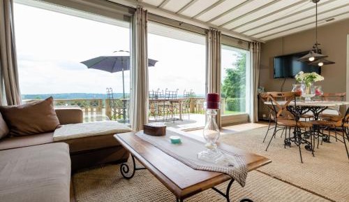 Three-Bedroom Holiday Home 