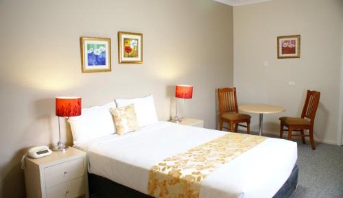 Deluxe King Room