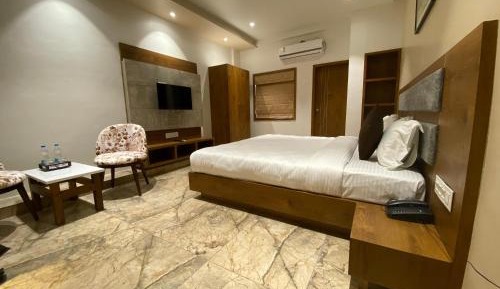 Deluxe Double Room with Balcony