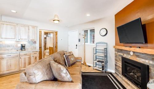 One Bedroom Apartment