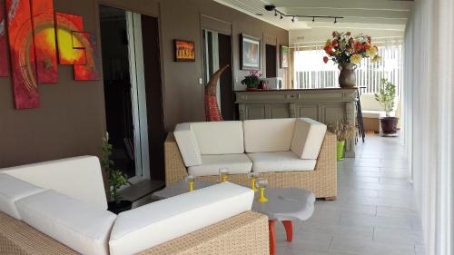 Economy Triple Room with Shared Bathroom