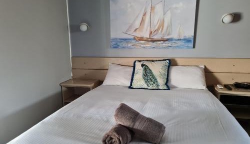 Deluxe Queen Room
