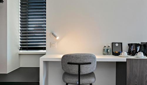 Luxury Corner Suite 