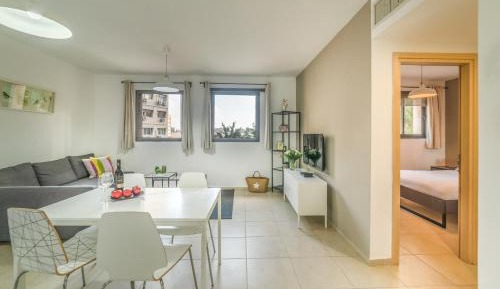 Superior One-Bedroom Apartment