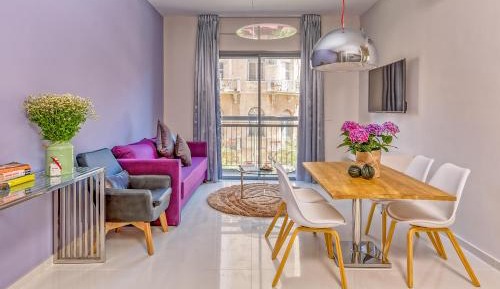 Designer One-Bedroom Apartment with Balcony