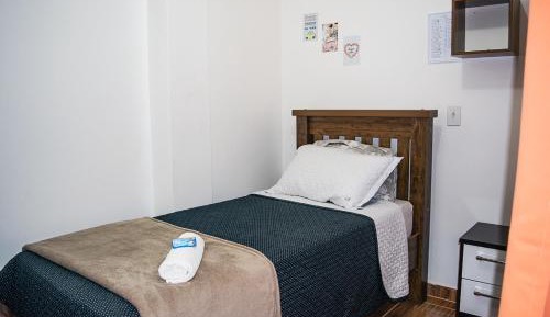 Budget Single Room with Shared Bathroom