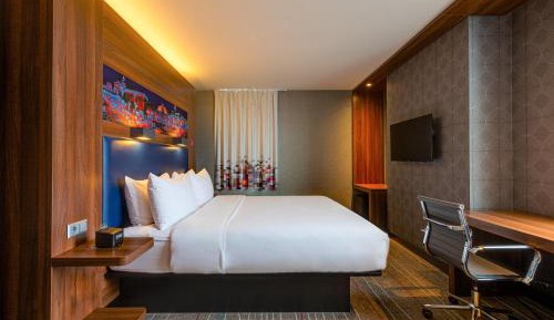 Superior Sky King Double Room City view single use