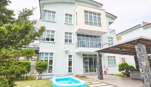 Corner Villa 10