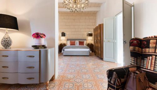 Junior Suite with Balcony