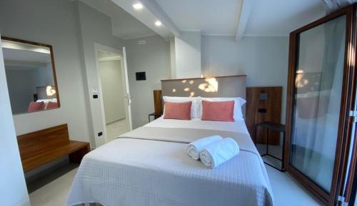 Superior Double Room with Terrace