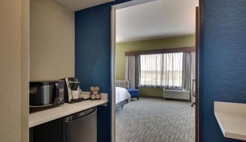 Standard King Room with Accessible Tub - Mobility Access