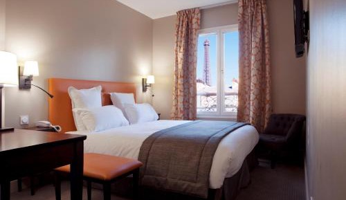 Superior Double Room with Eiffel Tower View