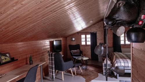 Deluxe Family Room
