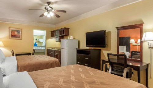 Queen Room with Two Queen Beds - Non-Smoking