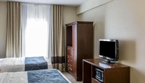 Double Suite with Two Double Beds - Non-Smoking
