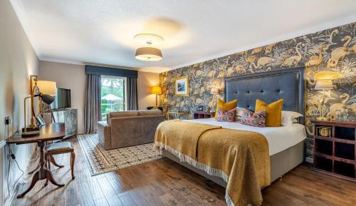 Deluxe King Room with Terrace