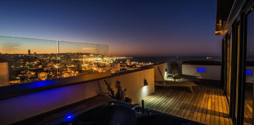 Suite with Hot Tub