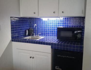 Efficiency Double w/Balcony & Ocean View