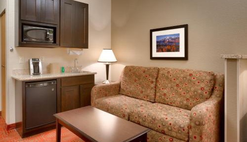 Queen Suite with Two Queen Beds and Sofa Bed