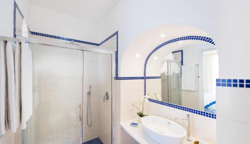 Double or Twin Room with Sea View