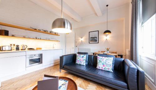 West Wing – two bedroom apartment 21