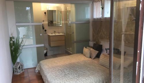 Queen Room with Pool View
