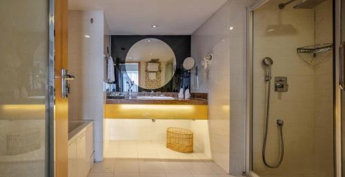 Family Room with Shower