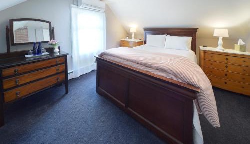 Queen Suite