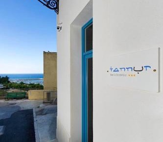 Family Room with Balcony and Partial Sea View