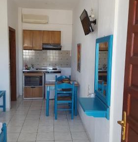 Studio (3 Adults)