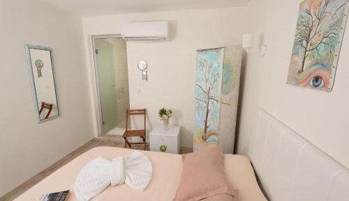 Small Single Room