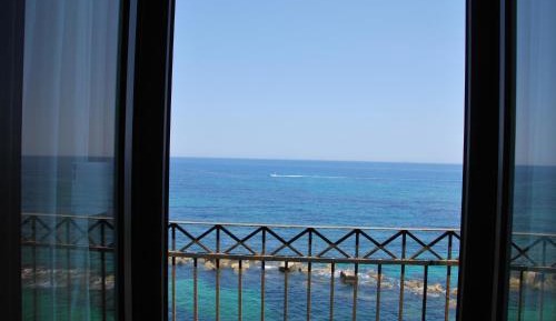 Single Room with Balcony and Sea View