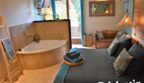 Double Room with Spa Bath