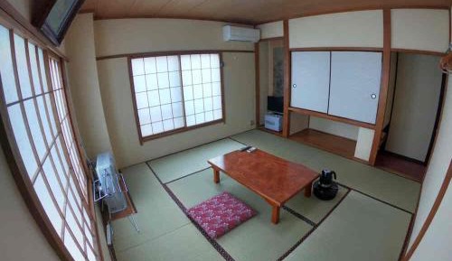 Economy Triple Room with Shared Bathroom