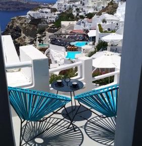 White Dome Suite with Plunge Pool